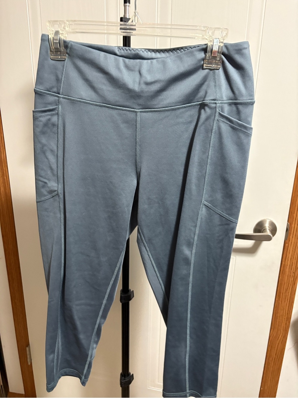 VSX Capri Leggings in Slate Blue